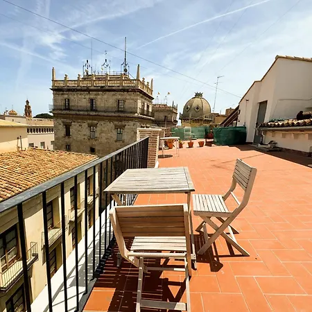 Atico Con Terraza Cerca De La Plaza De La Virgen Valencia