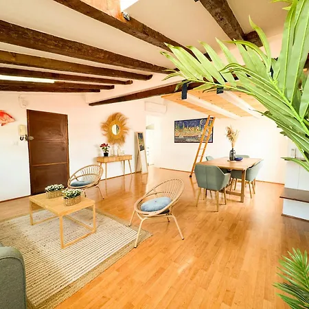 Atico Con Terraza Cerca De La Plaza De La Virgen Apartament